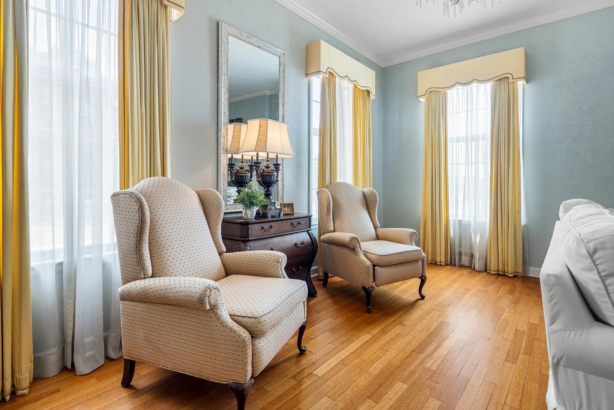 Beland Mansion-Blue Jay Suite! Fort Smith Extérieur photo