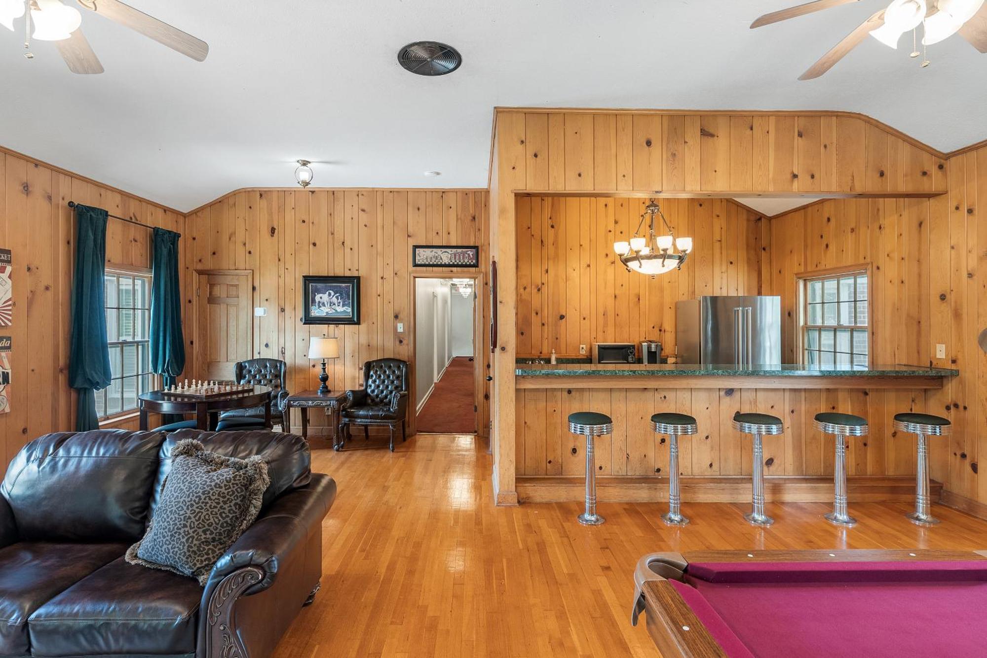 Beland Mansion-Blue Jay Suite! Fort Smith Extérieur photo